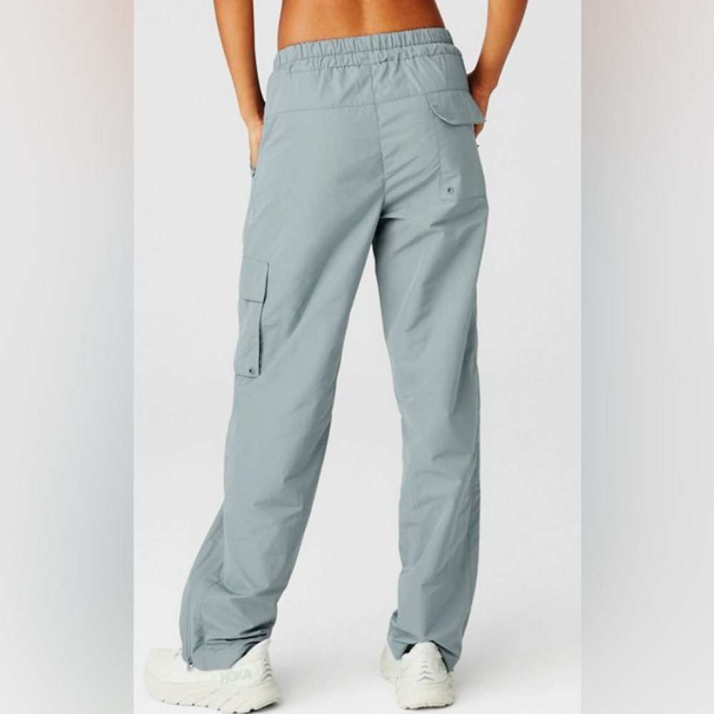 Alo Women's International Wide Leg City Pant - Cosmic Gray. Size Small - Picture 3 of 15